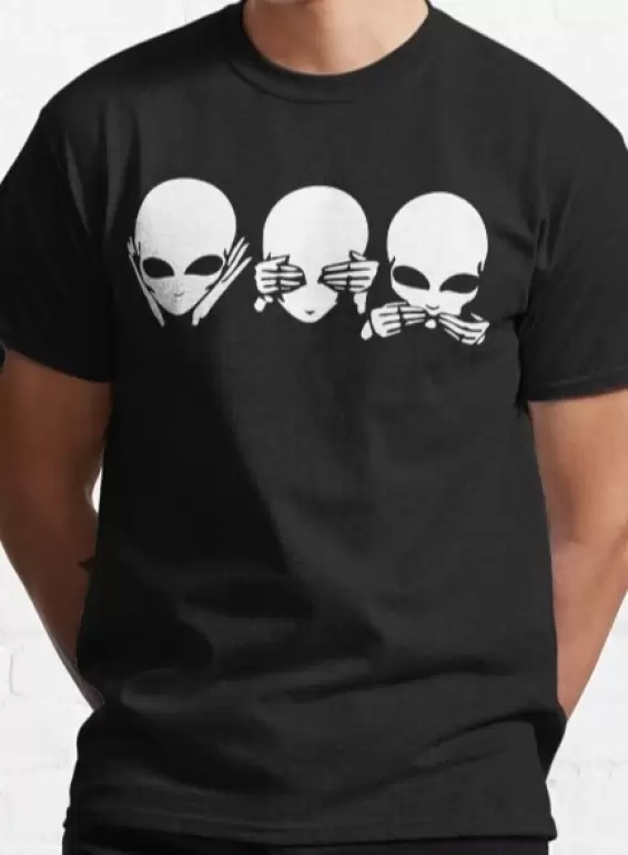 Remera Aliens No Veo Oigo Hablo